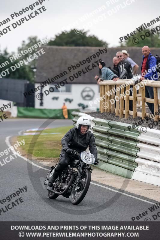 Vintage motorcycle club;eventdigitalimages;mallory park;mallory park trackday photographs;no limits trackdays;peter wileman photography;trackday digital images;trackday photos;vmcc festival 1000 bikes photographs